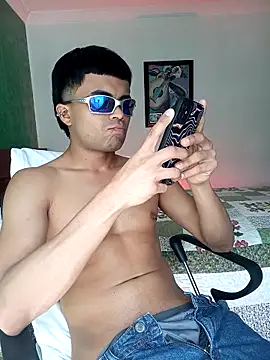 pinedasex777 online show from September 25, 2025, 2:56 pm