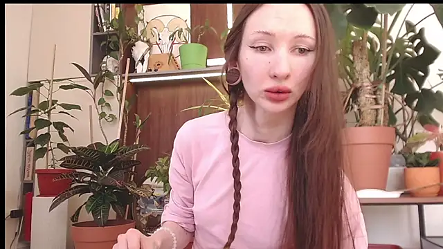 Arwen-elf online show from April 1, 2026, 5:20 am