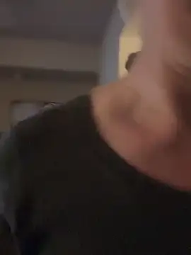 MaiseKnox online show from October 25, 2025, 1:01 pm