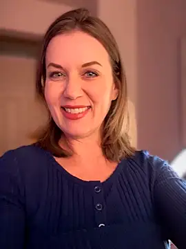 Snapshot of MaiseKnox chatting on January 16, 2026, 7:18 pm MaiseKnox online show from January 16, 2026, 7:18 pm