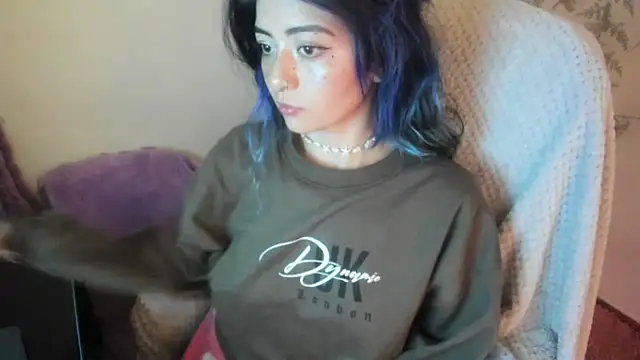 Snapshot of Sammysammy_ chatting on December 14, 2025, 10:15 pm Sammysammy online show from December 14, 2025, 10:15 pm