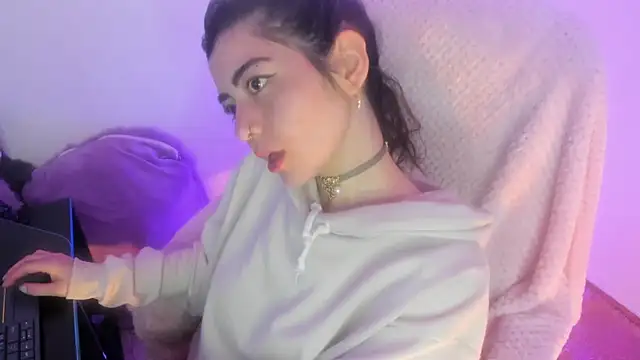 Sammysammy  online show from April 6, 2026, 4:41 am