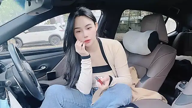 orla2021 online show from January 3, 2025, 12:54 am