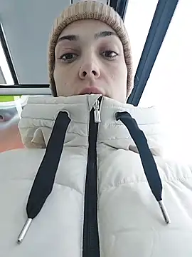 JoLeNe27 online show from January 8, 2026, 7:03 am