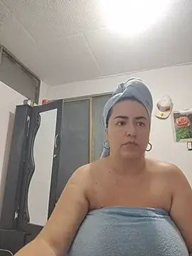 Snapshot of rosahills chatting on June 25, 2026, 1:25 am rosahills online show from June 25, 2026, 1:25 am