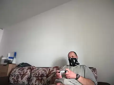 Flakka95 online show from May 26, 2026, 6:33 am