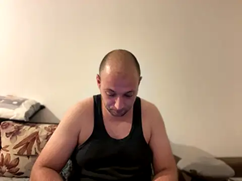 Flakka95 online show from December 14, 2025, 11:43 pm