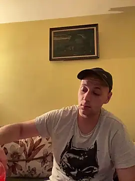 Snapshot of Flakka95 chatting on February 23, 2025, 3:13 am Flakka95 online show from February 23, 2025, 3:13 am