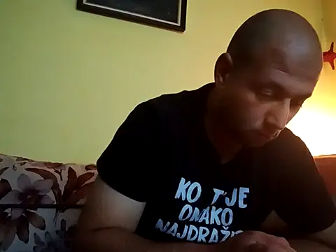 Snapshot of Flakka95 chatting on October 17, 2025, 1:31 am Flakka95 online show from October 17, 2025, 1:31 am