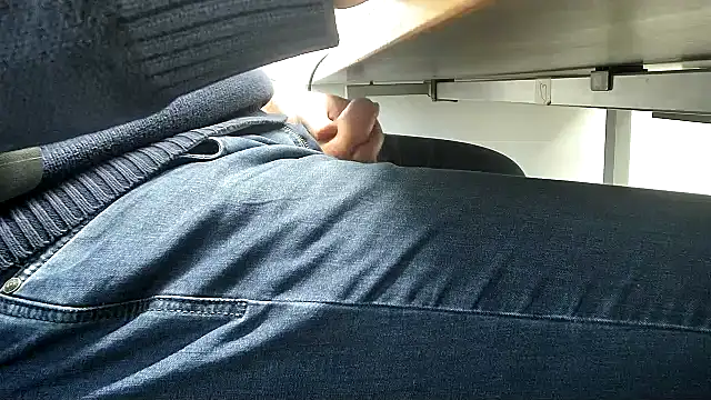 69bezfleku online show from December 5, 2025, 2:04 pm