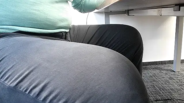 69bezfleku online show from November 12, 2025, 7:34 am