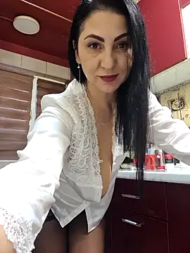 Snapshot of charrlote_love chatting on January 31, 2025, 2:17 pm charrlote love online show from January 31, 2025, 2:17 pm