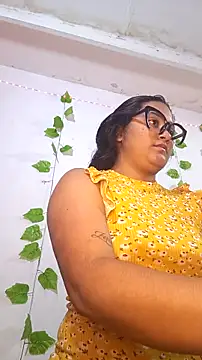 shayna all online show from November 12, 2025, 6:12 pm