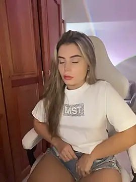 Miss valeriaa online show from July 5, 2026, 8:26 pm