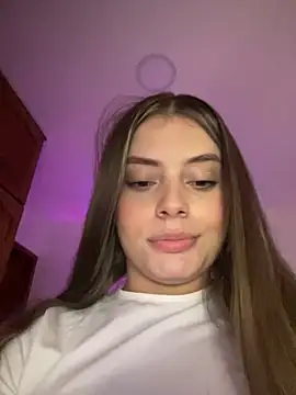 Miss valeriaa online show from March 5, 2025, 10:32 pm