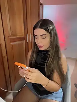 Miss valeriaa online show from April 21, 2026, 4:13 pm