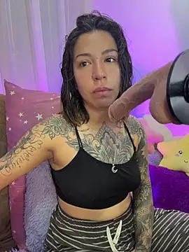Snapshot of _antonella_dreamss chatting on May 17, 2026, 12:05 pm antonella dreamss online show from May 17, 2026, 12:05 pm