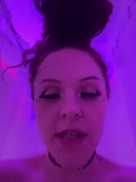 BlaizeyBBy online show from January 30, 2025, 1:09 pm