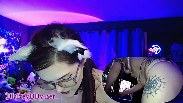 BlaizeyBBy online show from March 1, 2025, 10:45 am