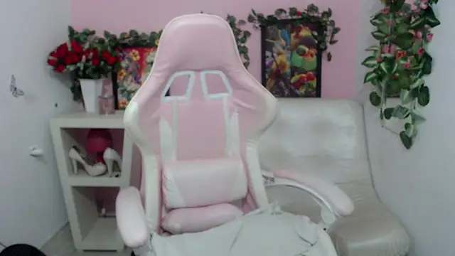 stepmother 105 online show from October 8, 2025, 7:47 pm