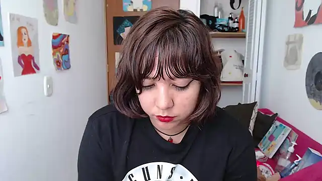 soynanabela28 online show from November 7, 2025, 5:39 pm