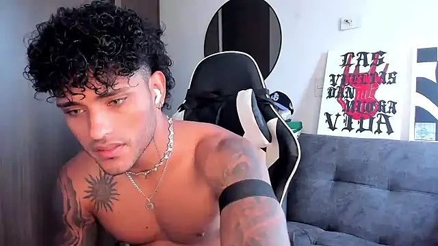 Alessandro Vanni online show from October 7, 2025, 1:01 pm