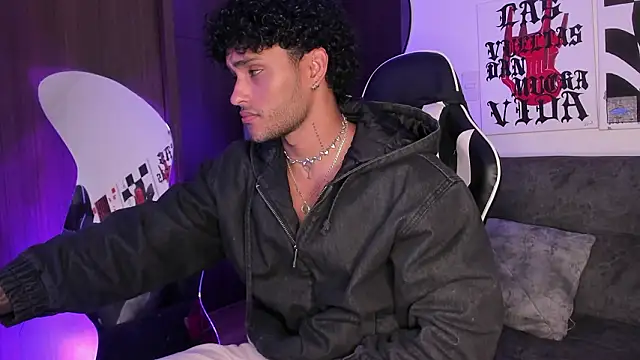 Alessandro Vanni online show from March 5, 2026, 10:37 pm