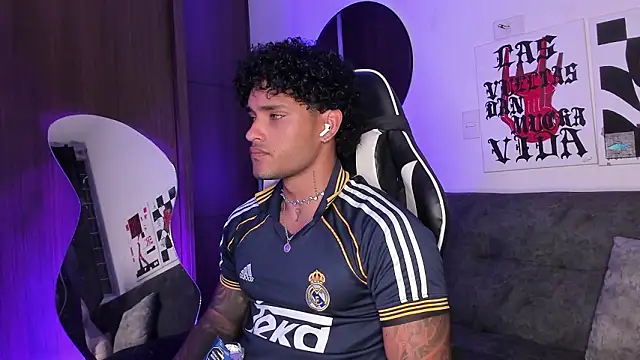 Alessandro Vanni online show from March 11, 2026, 2:38 am