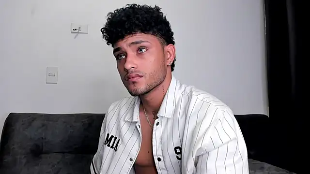 Alessandro Vanni online show from March 6, 2025, 1:58 am