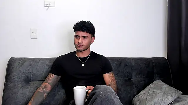 Alessandro Vanni online show from March 5, 2025, 2:57 am