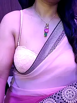 Snapshot of indian_passion chatting on November 24, 2025, 6:30 pm indian passion online show from November 24, 2025, 6:30 pm