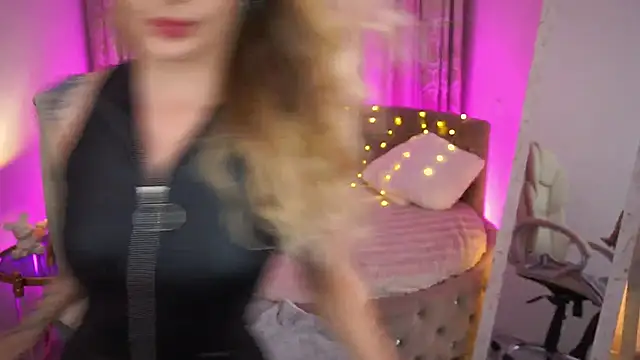 Snapshot of GraceCandy chatting on May 11, 2026, 4:04 pm GraceCandy online show from May 11, 2026, 4:04 pm