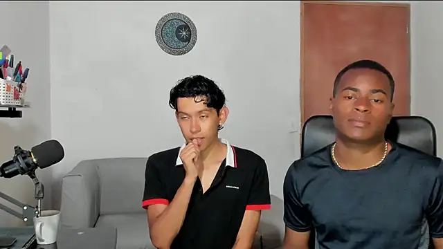 CrissBrownxxx online show from February 9, 2026, 4:43 am