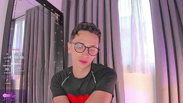 Thiago jones online show from November 4, 2025, 9:51 pm