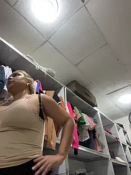 maymercy online show from December 4, 2025, 6:18 pm