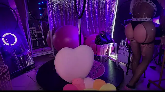 bimbotwerkqueen online show from February 2, 2025, 2:06 am