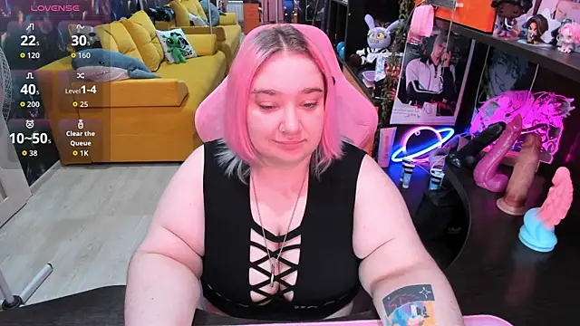 Softie Sofy online show from June 13, 2026, 2:42 am