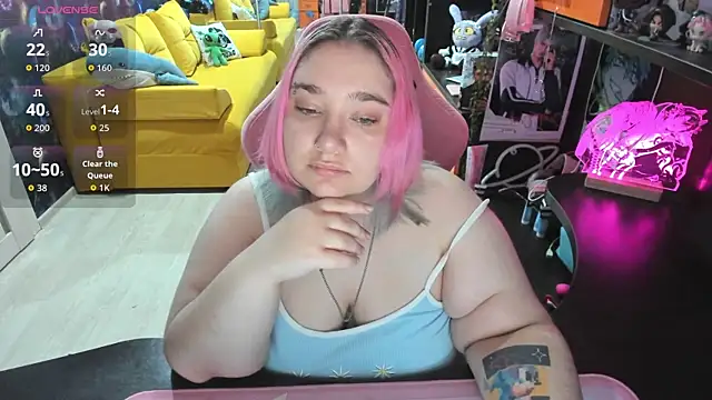 Softie Sofy online show from June 12, 2026, 2:42 am