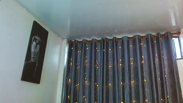 Snapshot of Kenisha_Sweet chatting on July 30, 2026, 10:31 pm Kenisha Sweet online show from July 30, 2026, 10:31 pm