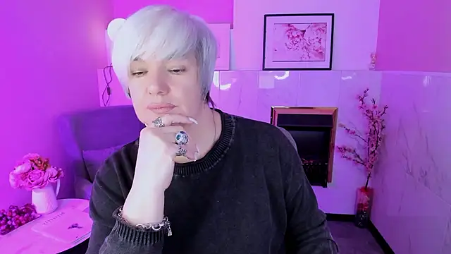 Snapshot of CarmenSoft chatting on February 1, 2026, 9:02 pm CarmenSoft online show from February 1, 2026, 9:02 pm