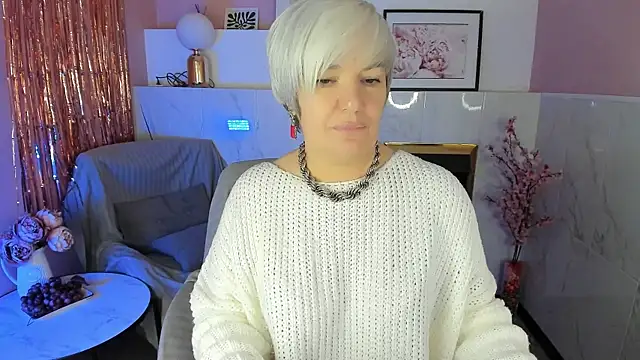 Snapshot of CarmenSoft chatting on January 10, 2026, 8:37 pm CarmenSoft online show from January 10, 2026, 8:37 pm