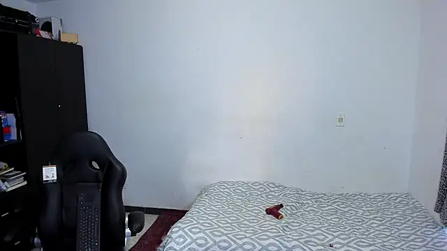 ares sexxx online show from April 14, 2026, 11:48 am