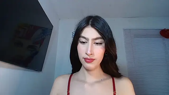 valeria gonzales  online show from September 28, 2025, 9:00 pm