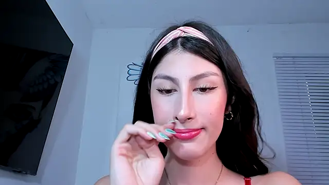 valeria gonzales  online show from March 11, 2025, 9:48 pm