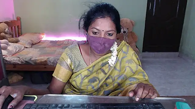 Snapshot of Novapol chatting on April 22, 2026, 1:29 pm Novapol online show from April 22, 2026, 1:29 pm