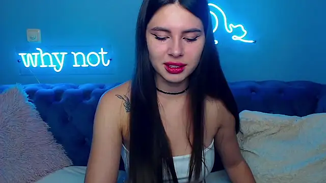 ViollinaLove online show from October 3, 2025, 4:47 am