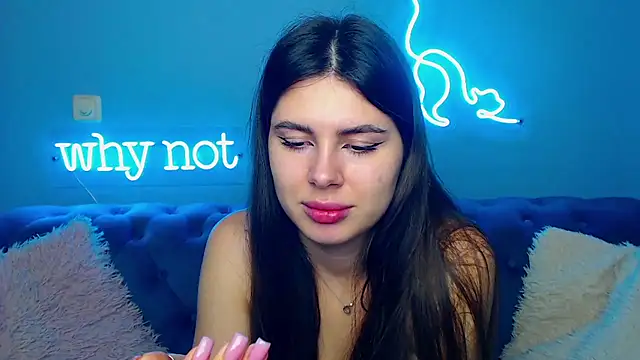 ViollinaLove online show from November 30, 2025, 7:31 am