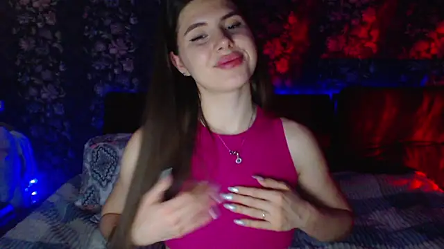 ViollinaLove online show from April 6, 2026, 7:48 pm