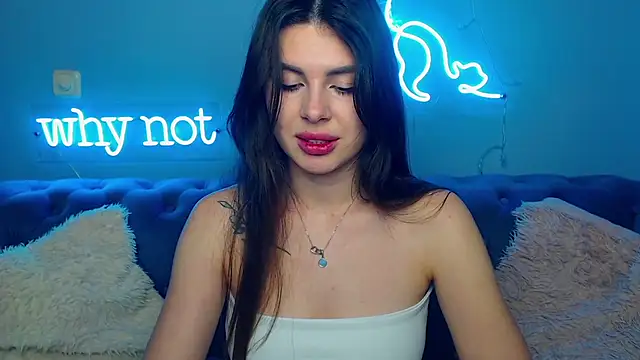 Snapshot of ViollinaLove chatting on February 7, 2026, 6:05 pm ViollinaLove online show from February 7, 2026, 6:05 pm