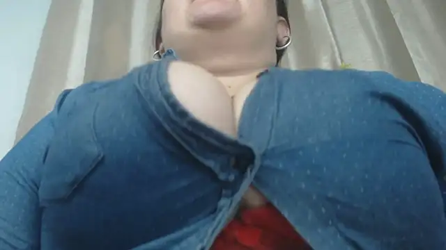 Snapshot of valeyperver chatting on March 16, 2025, 3:25 am valeyperver online show from March 16, 2025, 3:25 am